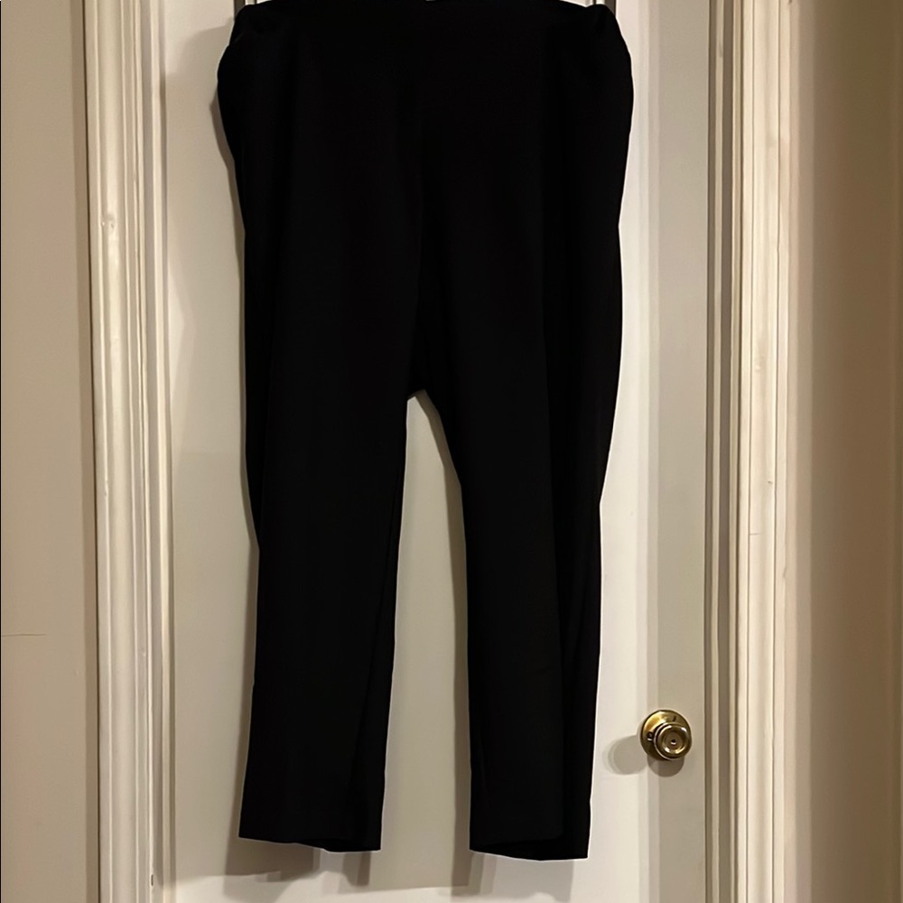 NWT Classic Black Straight Leg Pants Fri 🌺Sale
